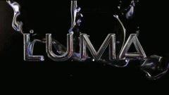 此中包含一个要求：一个汉子正在木板上