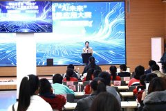 矫捷无人机穿越、回旋、